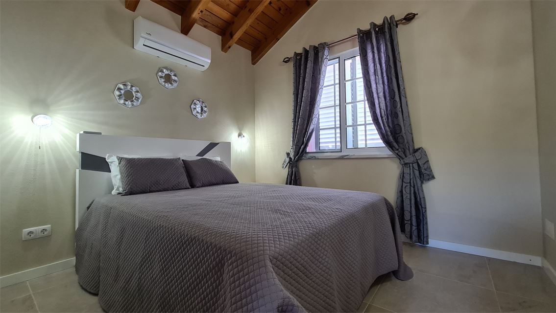 Villa da Silva Suite bedroom in Madalena, Pico